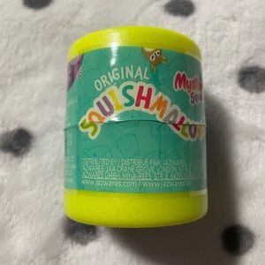 Squishmallows Capsule